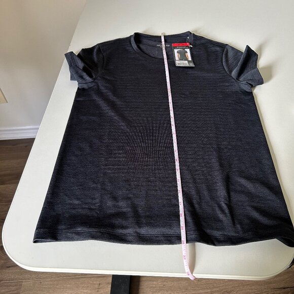 Tuff Athletics Medium Women's Sweat-wicking Gym Top - Picture 14 of 16